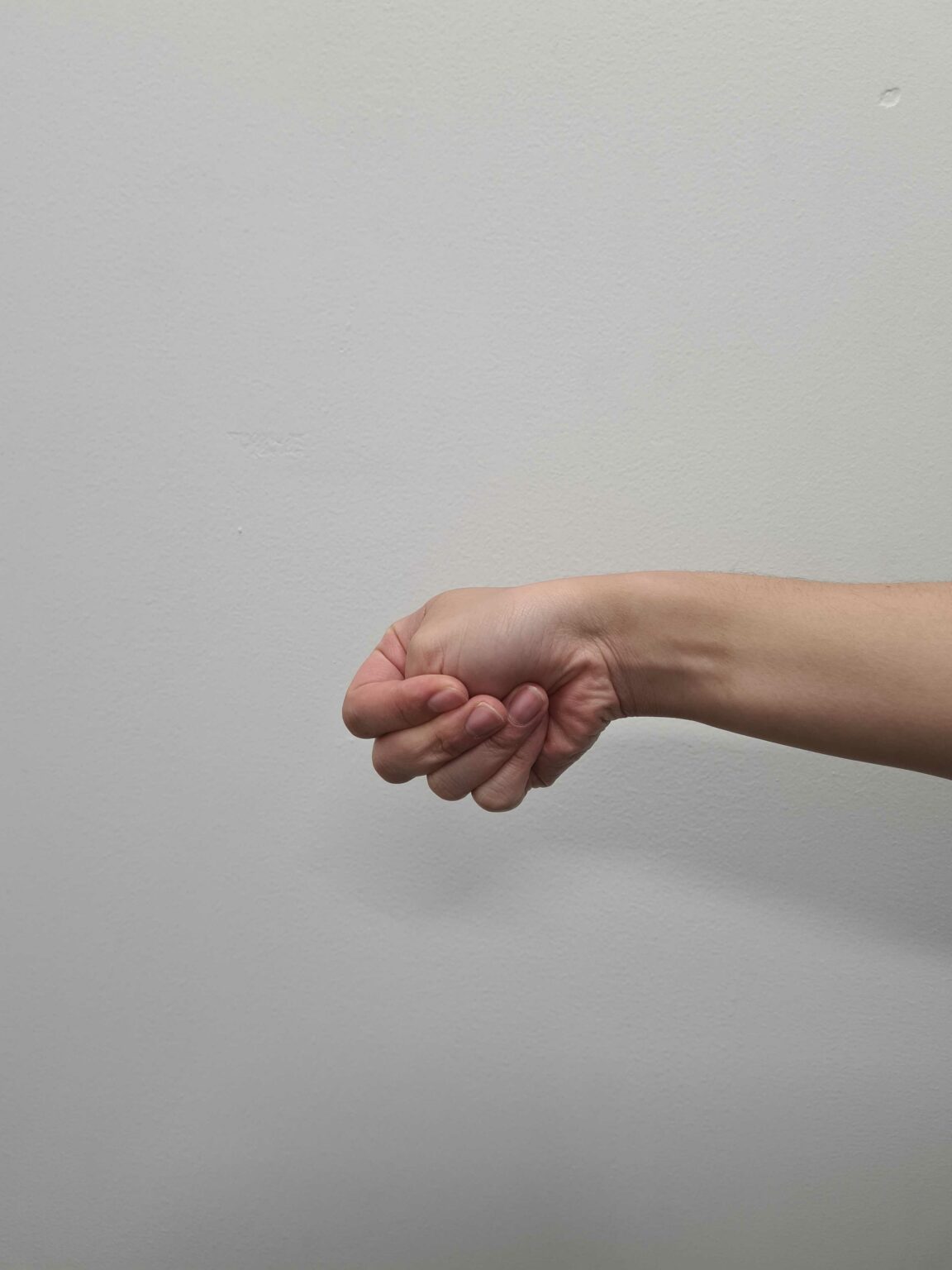 My wrist hurts when I hold my baby! Themovementmill